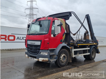 Camión portacontenedor de cadenas DAF LF 250