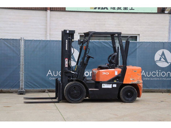 Carretilla elevadora diésel DOOSAN