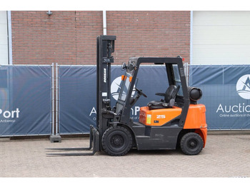 Carretilla elevadora de gas DOOSAN