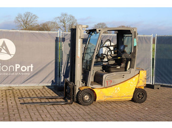 Carretilla elevadora eléctrica JUNGHEINRICH EFG 316