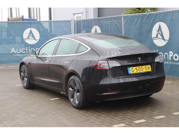 Sedan Tesla Model 3: foto 4 Sedan Tesla Model 3: foto 4