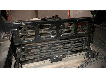 Parachoques Renault: foto 2 Parachoques Renault: foto 2