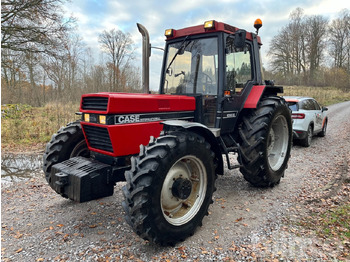 Tractor CASE IH XL