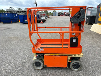 Plataforma de mástil vertical JLG