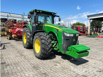Tractor JOHN DEERE 8R Series