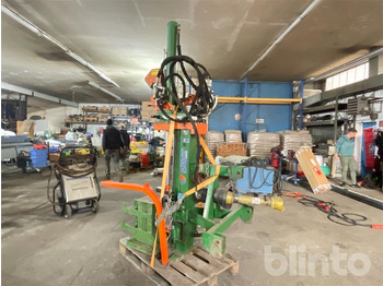 Astilladora de leña Posch HydroCombi 15T PZG: foto 4 Astilladora de leña Posch HydroCombi 15T PZG: foto 4