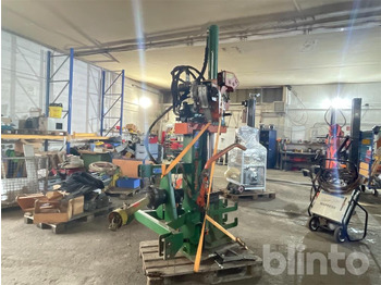 Astilladora de leña Posch HydroCombi 15T PZG: foto 3 Astilladora de leña Posch HydroCombi 15T PZG: foto 3