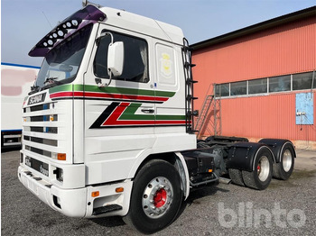 Camión SCANIA