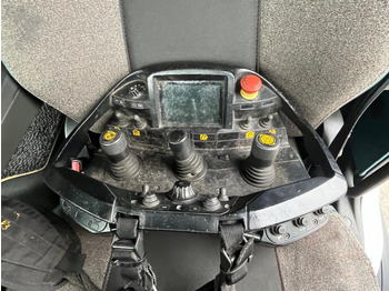 Camión caja abierta, Camión grúa VOLVO (S) Truck FM 420 6x2 Pritsche Heckkran 27m t,Funk,Jib ,E6: foto 2 Camión caja abierta, Camión grúa VOLVO (S) Truck FM 420 6x2 Pritsche Heckkran 27m t,Funk,Jib ,E6: foto 2