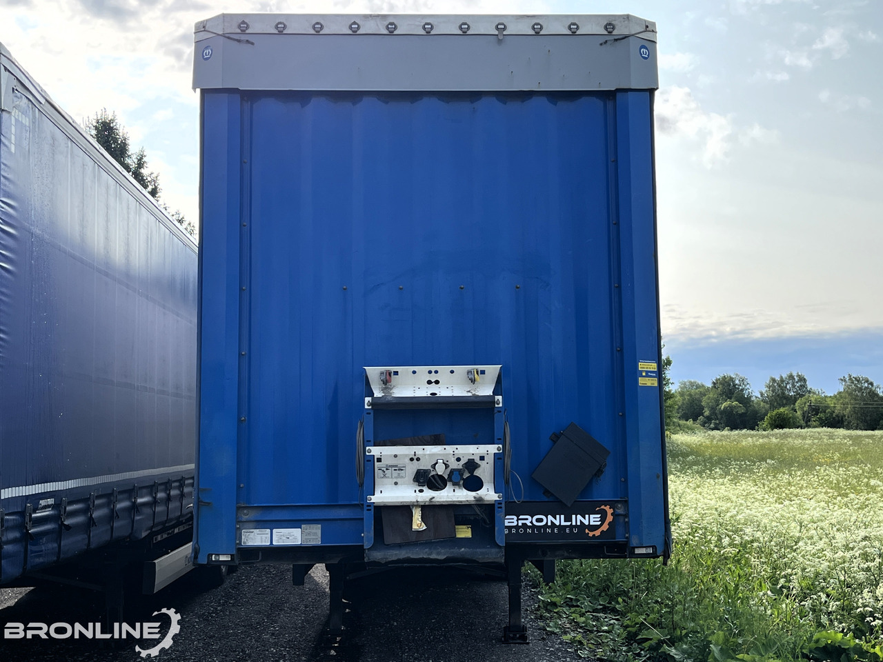 2020 KRONE SDP 27 ELP3-CS EN 12642-XL 43000kg ADR:EX/II - Semirremolque lona: foto 2 2020 KRONE SDP 27 ELP3-CS EN 12642-XL 43000kg ADR:EX/II - Semirremolque lona: foto 2
