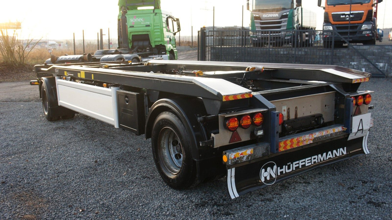 Hüffermann HAR 18.70 Abrollanhänger Abroller Doppelbereifun - Remolque multilift/ Portacontenedores de cadenas: foto 3 Hüffermann HAR 18.70 Abrollanhänger Abroller Doppelbereifun - Remolque multilift/ Portacontenedores de cadenas: foto 3