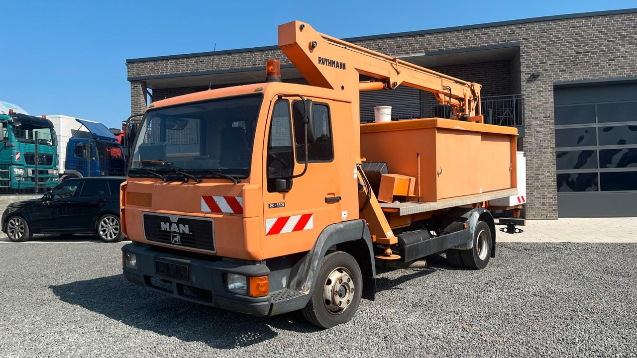 MAN 8.113 Steiger Hubarbeitsbühne Ruthmann MAN 8.113 Steiger Hubarbeitsbühne Ruthmann - Camión con plataforma elevadora, Furgoneta: foto 2 MAN 8.113 Steiger Hubarbeitsbühne Ruthmann MAN 8.113 Steiger Hubarbeitsbühne Ruthmann - Camión con plataforma elevadora, Furgoneta: foto 2