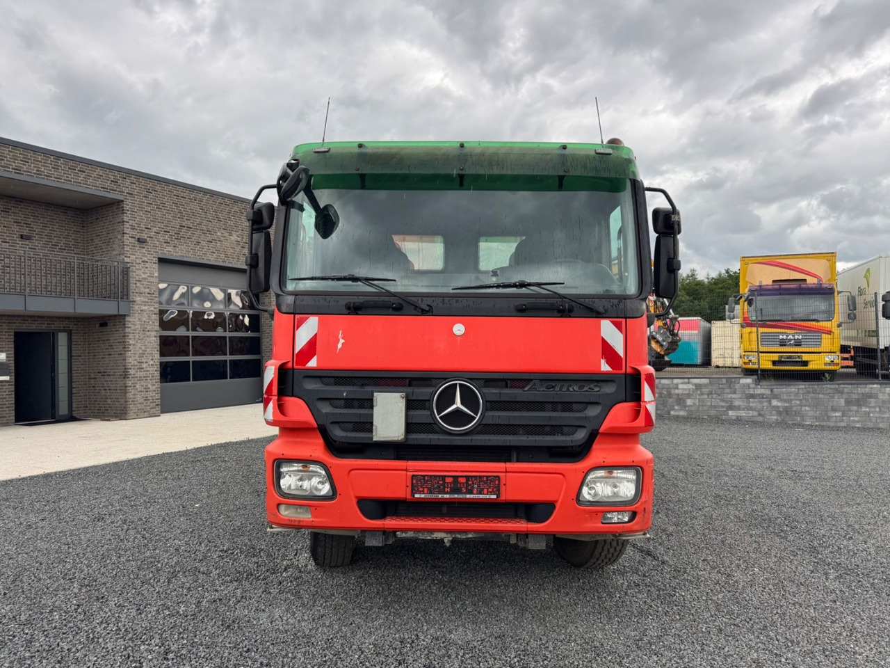 Mercedes-Benz Actros 3244 Dreiseitenkipper Meiller Bordm 8x4 - Camión volquete: foto 4 Mercedes-Benz Actros 3244 Dreiseitenkipper Meiller Bordm 8x4 - Camión volquete: foto 4