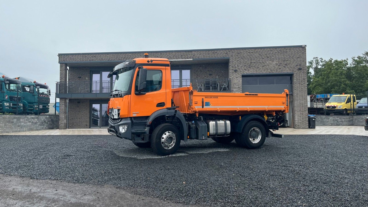 Mercedes-Benz Arocs 1835 Dreiseitenikpper Meiller - Camión volquete: foto 1 Mercedes-Benz Arocs 1835 Dreiseitenikpper Meiller - Camión volquete: foto 1
