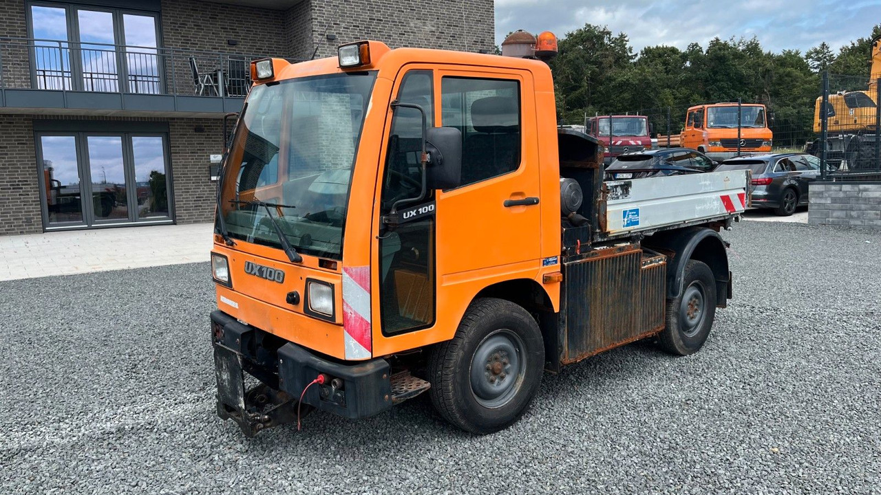 Multicar UX 100 Kipper 4x4 - Furgoneta basculante: foto 2 Multicar UX 100 Kipper 4x4 - Furgoneta basculante: foto 2