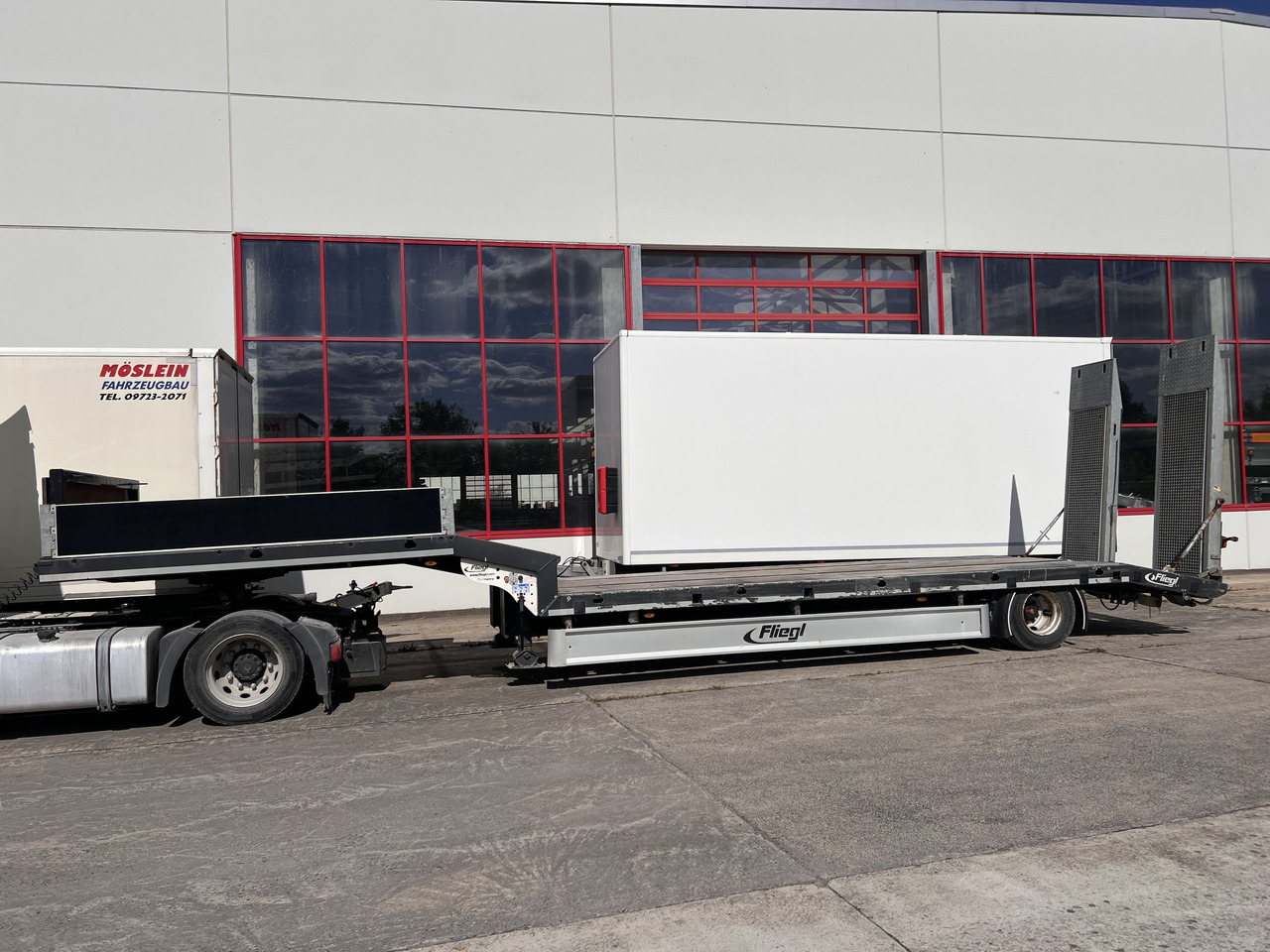 Fliegl SES210  1 Achs Satteltieflader - Semirremolque góndola rebajadas: foto 4 Fliegl SES210  1 Achs Satteltieflader - Semirremolque góndola rebajadas: foto 4
