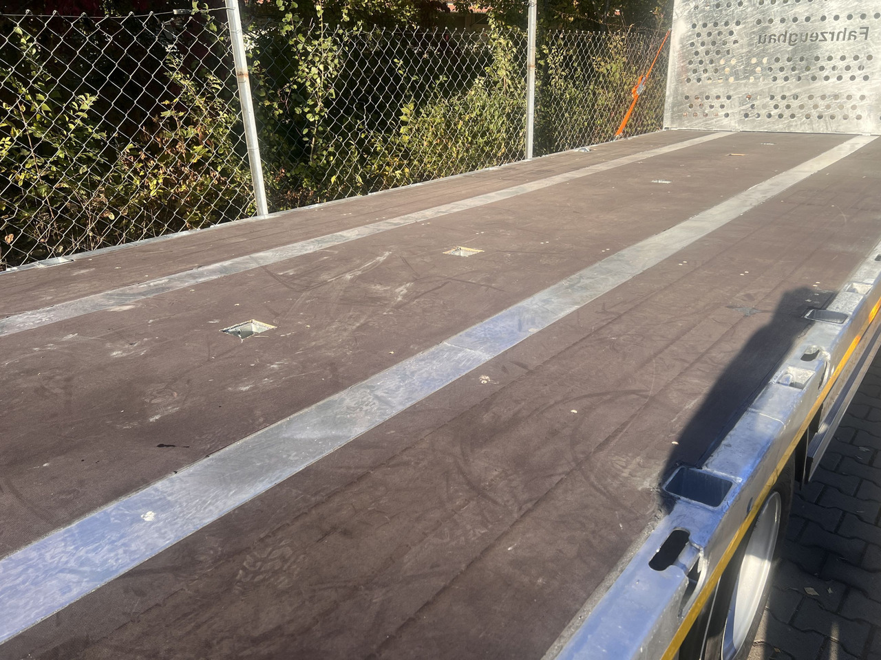 Möslein T 3 Plato 9 m 3 Achs Jumbo- Plato- Anhänger 9 m, Mega - Remolque plataforma/ Caja abierta: foto 3 Möslein T 3 Plato 9 m 3 Achs Jumbo- Plato- Anhänger 9 m, Mega - Remolque plataforma/ Caja abierta: foto 3