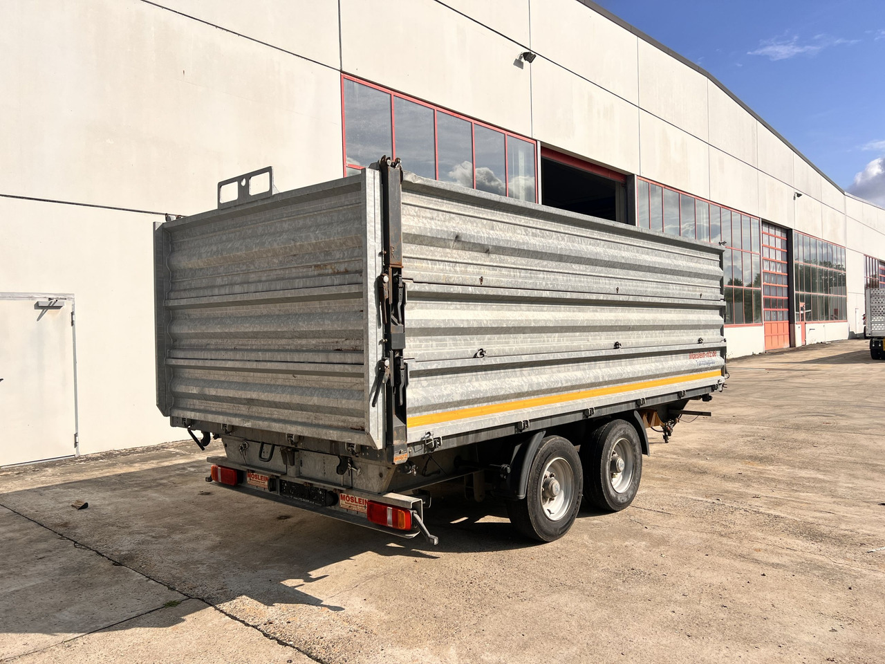 Möslein TDS 13 Schwebheim  13 t Tandemkipper- Tieflader, Aufsatzbordwände - Remolque volquete: foto 2 Möslein TDS 13 Schwebheim  13 t Tandemkipper- Tieflader, Aufsatzbordwände - Remolque volquete: foto 2