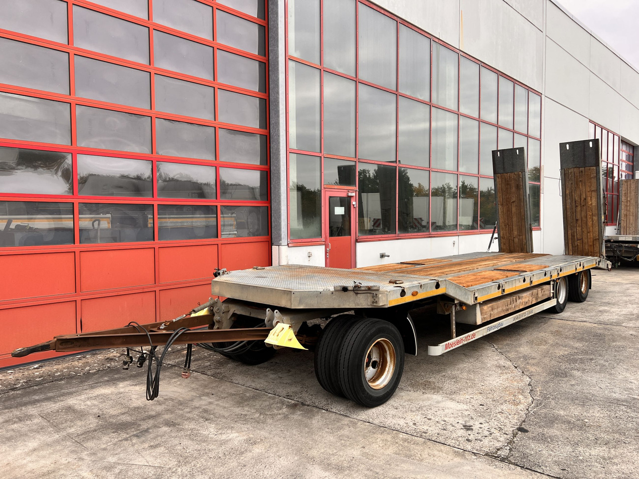 Möslein TF3 Schwebheim  3 Achs Tiefladeranhänger - Remolque góndola rebajadas: foto 4 Möslein TF3 Schwebheim  3 Achs Tiefladeranhänger - Remolque góndola rebajadas: foto 4