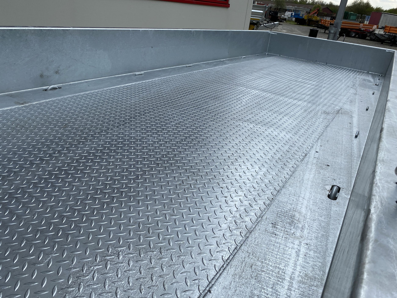 Möslein TT 11-E6x2 hydr. Rampen Tieflader für Fräsen breiten hydraulischen Rampen, Neu - Remolque góndola rebajadas: foto 3 Möslein TT 11-E6x2 hydr. Rampen Tieflader für Fräsen breiten hydraulischen Rampen, Neu - Remolque góndola rebajadas: foto 3