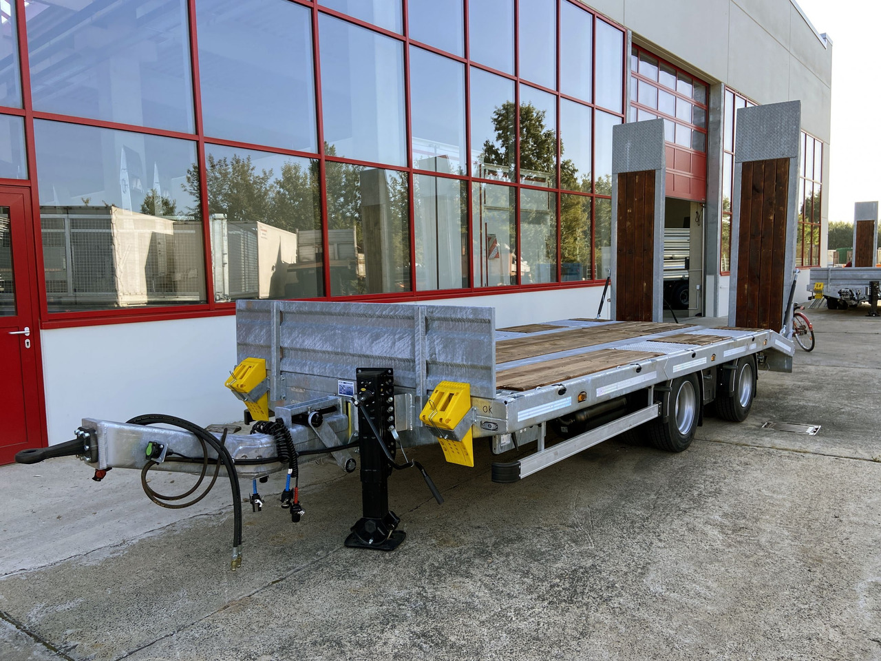 Möslein TT21-7,2 Hydr 21 t Tandemtieflader, hydr. Rampen, NEU - Remolque góndola rebajadas: foto 5 Möslein TT21-7,2 Hydr 21 t Tandemtieflader, hydr. Rampen, NEU - Remolque góndola rebajadas: foto 5