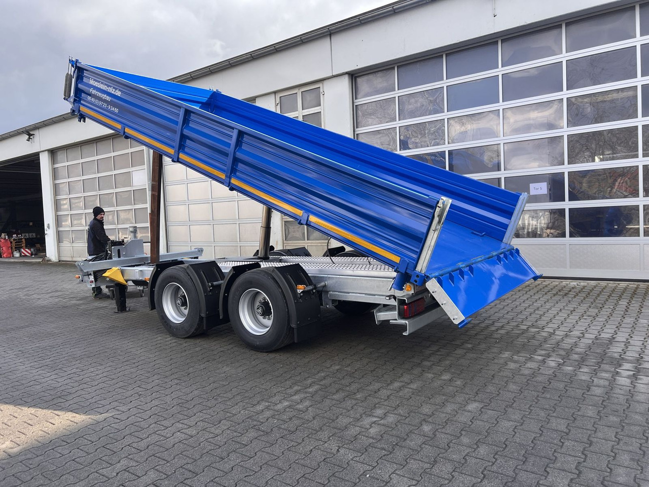 Möslein neuer 19 t Tandemkipper- Tieflader hydraulische - Remolque volquete: foto 4 Möslein neuer 19 t Tandemkipper- Tieflader hydraulische - Remolque volquete: foto 4