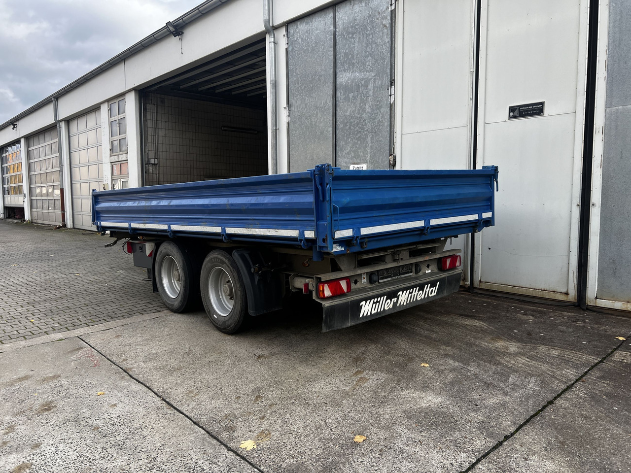 Müller Mitteltal TA-2  14,4 t Tandemkipper, Breitbereifung - Remolque volquete: foto 4 Müller Mitteltal TA-2  14,4 t Tandemkipper, Breitbereifung - Remolque volquete: foto 4