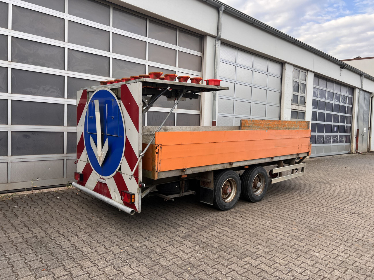 Schmitz Korbach SDAH Tandempritsche - Remolque plataforma/ Caja abierta: foto 3 Schmitz Korbach SDAH Tandempritsche - Remolque plataforma/ Caja abierta: foto 3