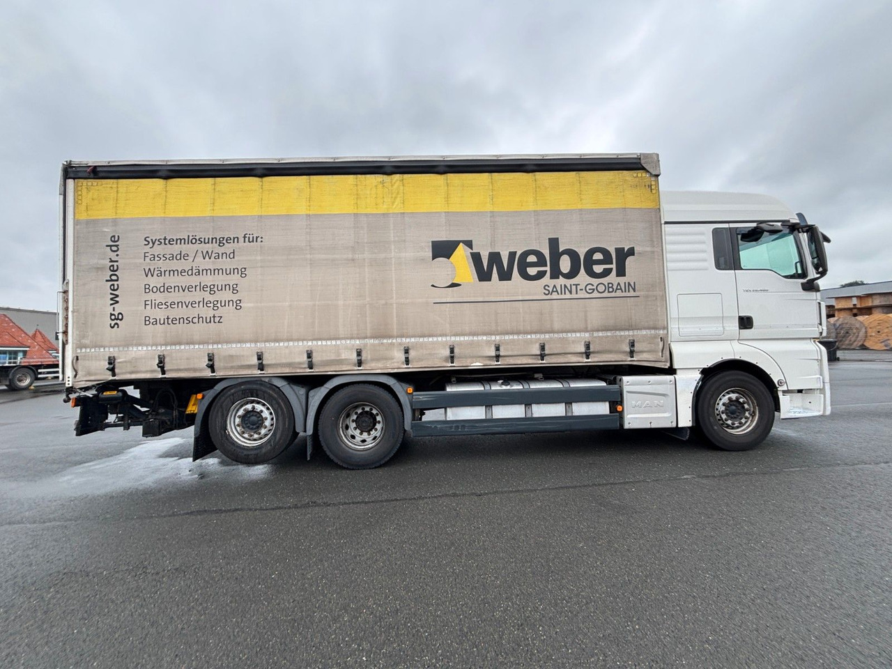 MAN TGX 26.480 mit Ladebordwand - Camión lona: foto 2 MAN TGX 26.480 mit Ladebordwand - Camión lona: foto 2