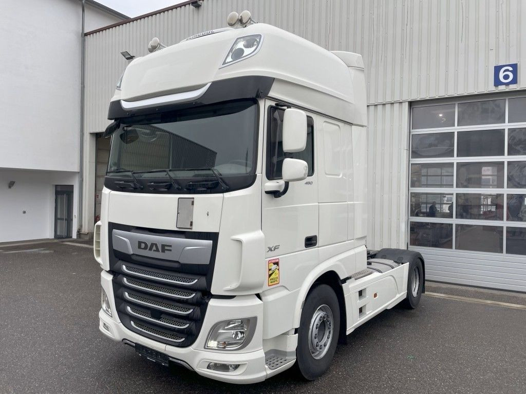 DAF FT XF 480 SSC, Federung: Luft/Luft - Cabeza tractora: foto 1 DAF FT XF 480 SSC, Federung: Luft/Luft - Cabeza tractora: foto 1