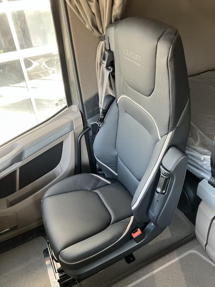 Cabeza tractora nuevo DAF XG+ 530 FT Edition Black DAF XG+ 530 FT: foto 10