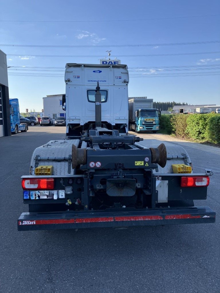 DAF FAN XF 480 mit VDL Abrollkipper DAF FAN XF 480 mit VDL Abrollkipper - Camión multibasculante: foto 5 DAF FAN XF 480 mit VDL Abrollkipper DAF FAN XF 480 mit VDL Abrollkipper - Camión multibasculante: foto 5