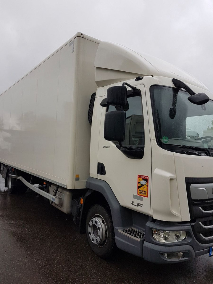 DAF LF 260 FA 12t Koffer - Camión caja cerrada: foto 4 DAF LF 260 FA 12t Koffer - Camión caja cerrada: foto 4