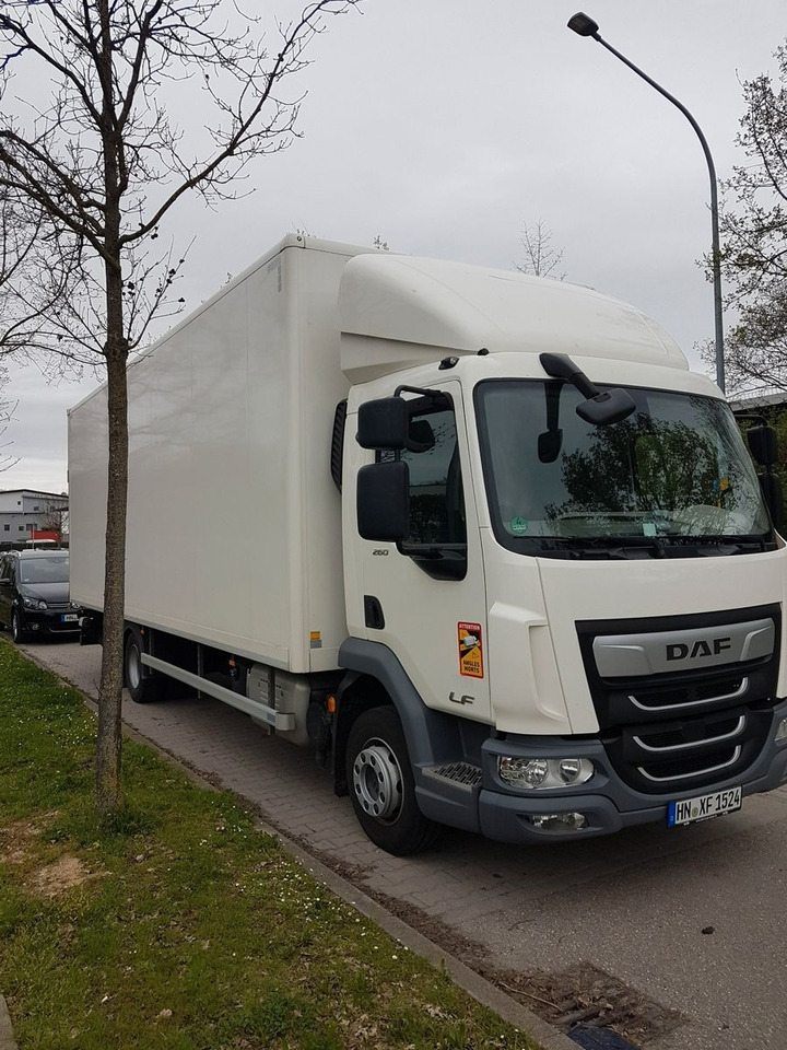 DAF LF 260 FA 12t Koffer - Camión caja cerrada: foto 2 DAF LF 260 FA 12t Koffer - Camión caja cerrada: foto 2