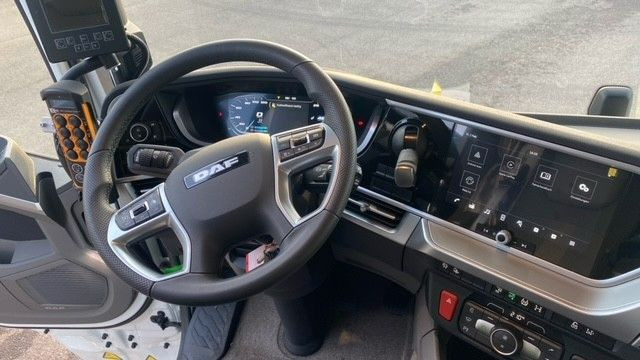 DAF XF 480 FAN Abroller VDL DAF XF 480 FAN Abroller VDL - Camión multibasculante: foto 5 DAF XF 480 FAN Abroller VDL DAF XF 480 FAN Abroller VDL - Camión multibasculante: foto 5