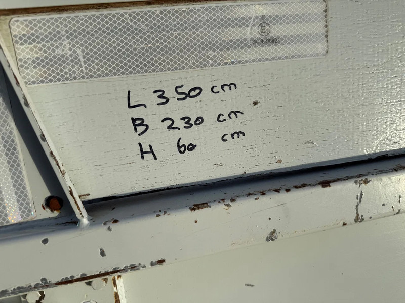 Camión volquete Renault Midlum 180 Doka crewcab 7 seats ex government: foto 17 Camión volquete Renault Midlum 180 Doka crewcab 7 seats ex government: foto 17