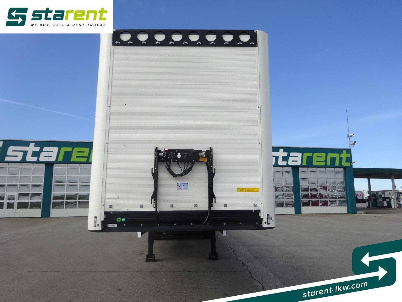 Wielton Tautliner Plateu, Liftachse 1 & 3 Achse - Semirremolque plataforma/ Caja abierta: foto 2 Wielton Tautliner Plateu, Liftachse 1 & 3 Achse - Semirremolque plataforma/ Caja abierta: foto 2
