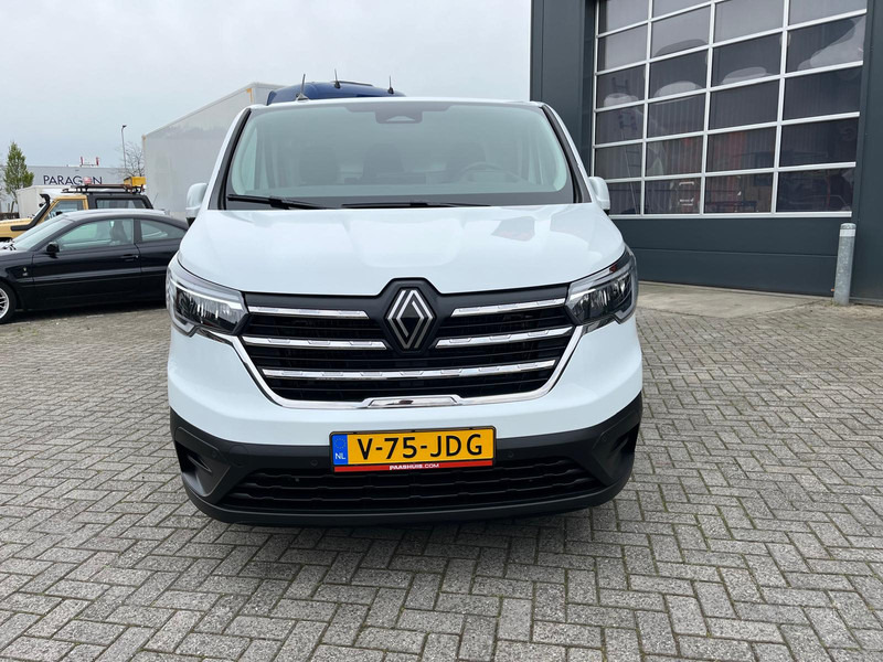 Renault Trafic E-Tech Red L2 H1, Nieuwstaat/New condition, Lees omschrijving/Read description - Furgoneta pequeña, Furgoneta eléctrica: foto 4 Renault Trafic E-Tech Red L2 H1, Nieuwstaat/New condition, Lees omschrijving/Read description - Furgoneta pequeña, Furgoneta eléctrica: foto 4