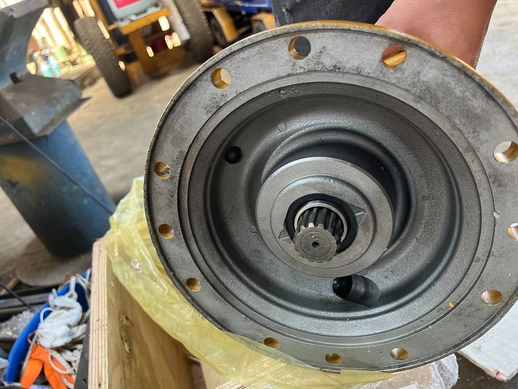 CAT 315cl swing pump (unused) - Hidráulica para Maquinaria de construcción: foto 3 CAT 315cl swing pump (unused) - Hidráulica para Maquinaria de construcción: foto 3