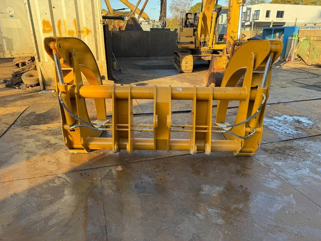 CAT 950 log forks clamp - Pinza de manipulación para Maquinaria forestal: foto 4 CAT 950 log forks clamp - Pinza de manipulación para Maquinaria forestal: foto 4