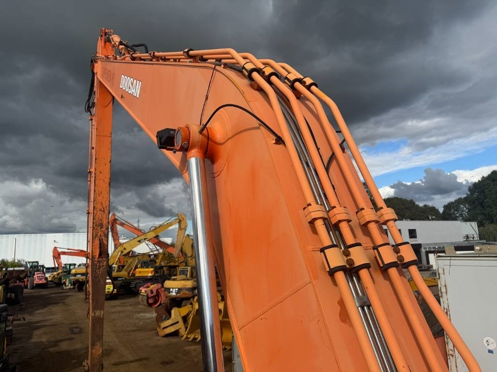 Excavadora Doosan DX 300 LC ( 4.690 original hours 18M long reach ): foto 21 Excavadora Doosan DX 300 LC ( 4.690 original hours 18M long reach ): foto 21