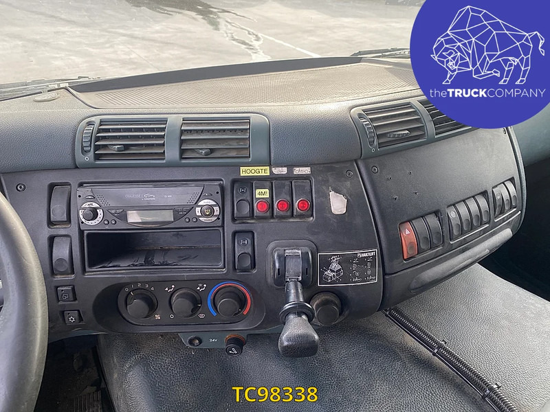 DAF CF 85 340 - Camión portacontenedore/ Intercambiable: foto 2 DAF CF 85 340 - Camión portacontenedore/ Intercambiable: foto 2
