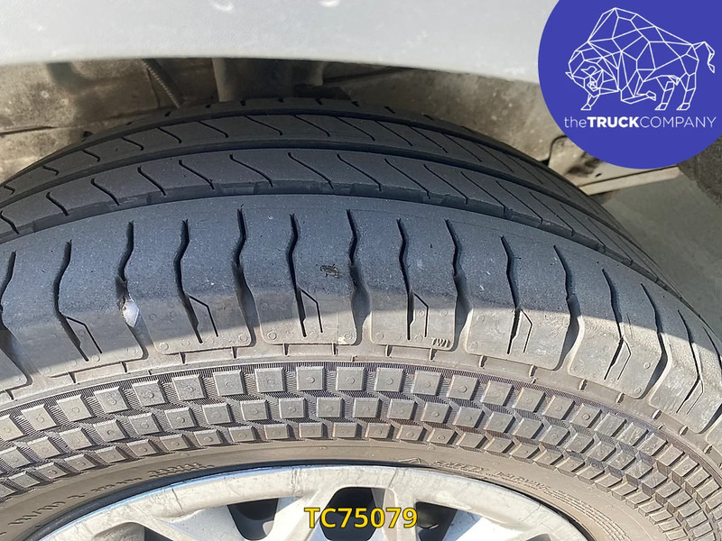 Ford Transit 2.2 TDCI L2 H2 AIRCO - Furgón: foto 4 Ford Transit 2.2 TDCI L2 H2 AIRCO - Furgón: foto 4