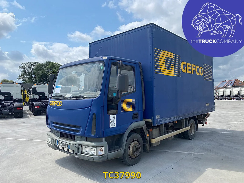 Iveco EUROCARGO - Camión caja cerrada: foto 1 Iveco EUROCARGO - Camión caja cerrada: foto 1