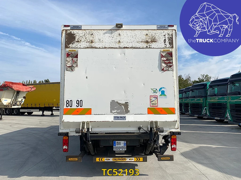 Renault D 210 - Camión caja cerrada: foto 3 Renault D 210 - Camión caja cerrada: foto 3