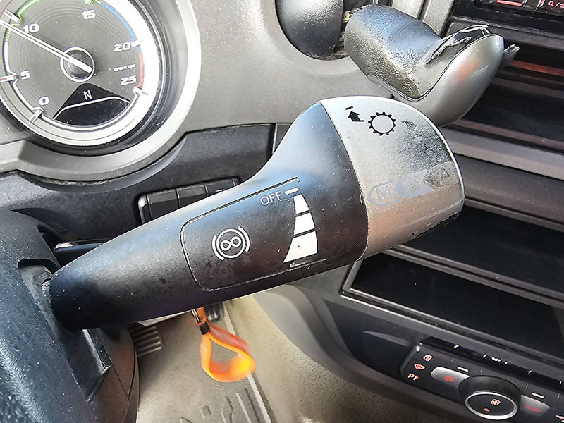 Cabeza tractora DAF XF 530 SPACECAB 6X2 FTG PTO: foto 11