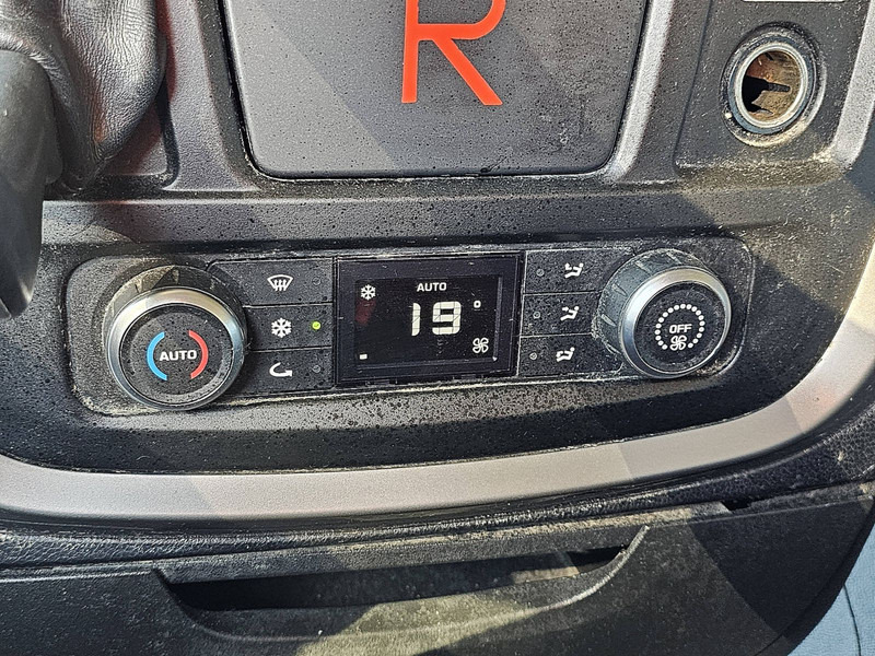 Cabeza tractora Iveco AS440S46 STRALIS LNG INTARDER: foto 12 Cabeza tractora Iveco AS440S46 STRALIS LNG INTARDER: foto 12