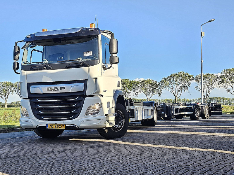 DAF CF 410 20FT TANKCONTAINER - Camión portacontenedore/ Intercambiable: foto 1 DAF CF 410 20FT TANKCONTAINER - Camión portacontenedore/ Intercambiable: foto 1