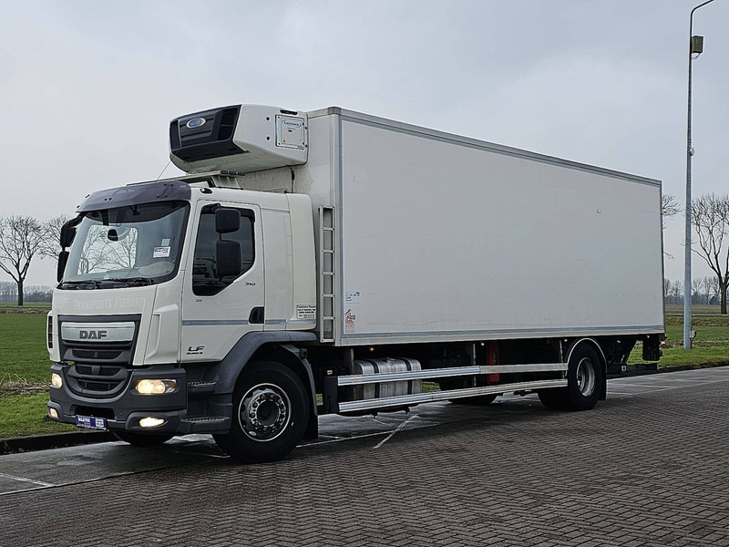 DAF LF 310 19T CARRIER LIFT - Camión frigorífico: foto 2 DAF LF 310 19T CARRIER LIFT - Camión frigorífico: foto 2