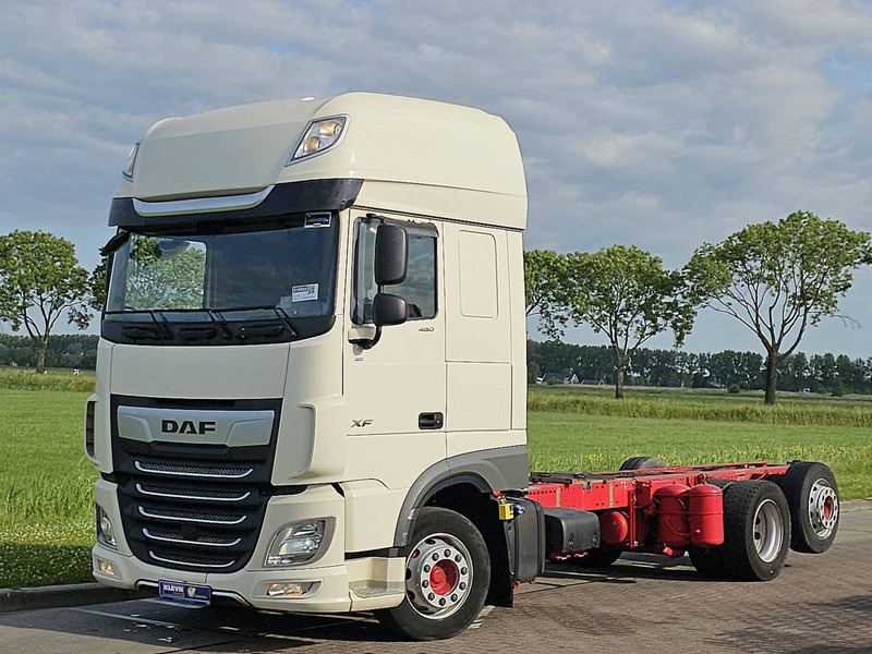 DAF XF 480 - Camión chasis: foto 2 DAF XF 480 - Camión chasis: foto 2